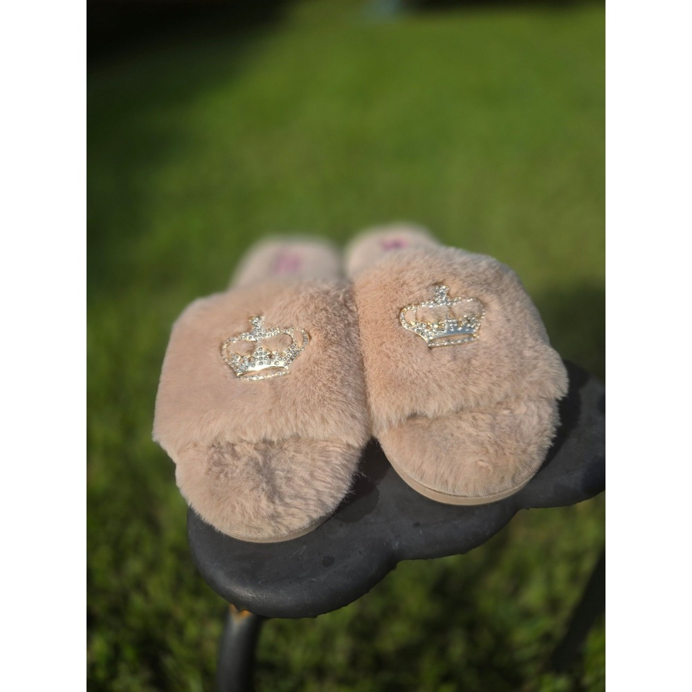 Juicy Couture Women's Pink Faux Fur Slide Slippers Rhinestone Crown - Picture 3 of 9